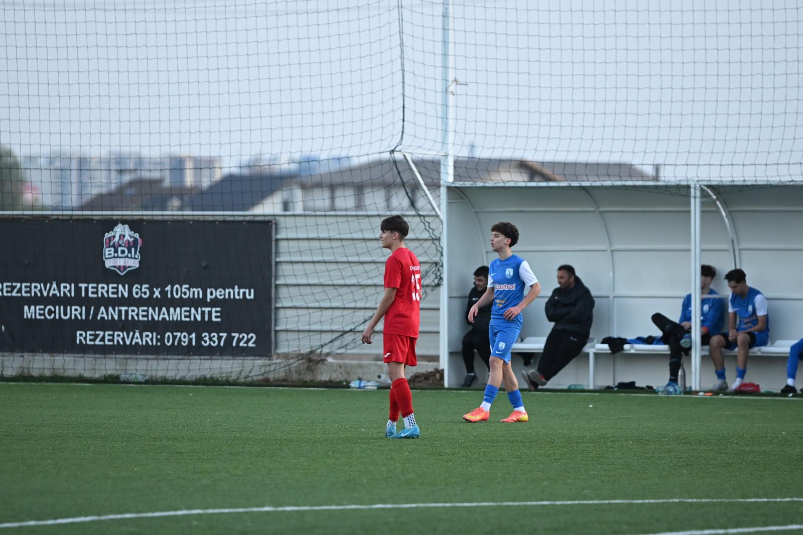 Povestea lui Apetroaie Luca Ionuț, fundaș de bandă modern, format la Eforie și Farul, afirmat la Dinamo. Viteză, tehnică și maturitate la 16 ani.